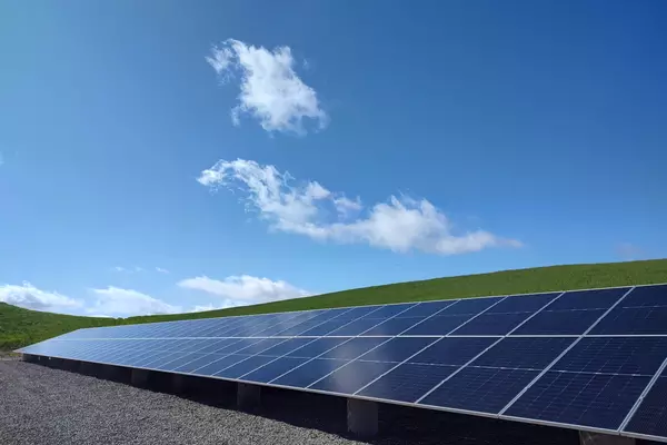 Painéis solares em propriedade rural